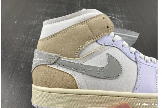 Tech Jordan  SE Mid Craft DM9652-120 Grey DM9652-120 1  0319